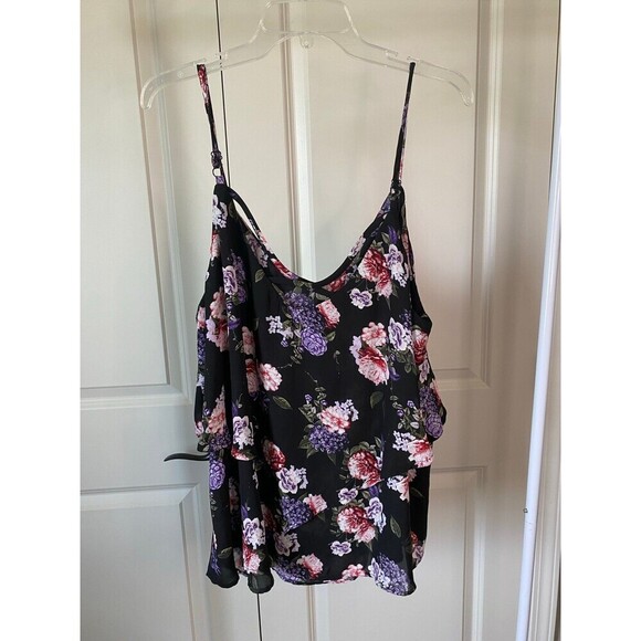 Torrid floral flowy v-neck tank top - Picture 2 of 6